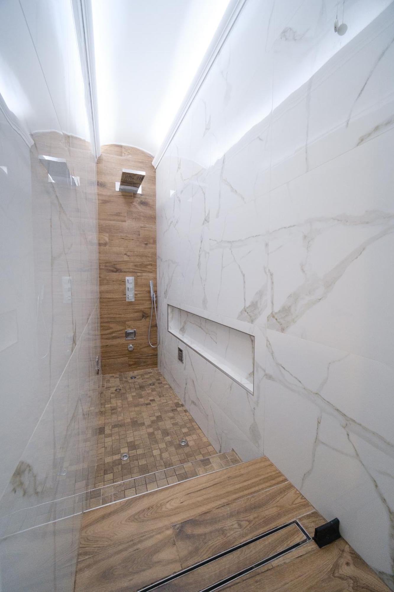 Apartment Angel's Luxury Den By Buddyrent Rom